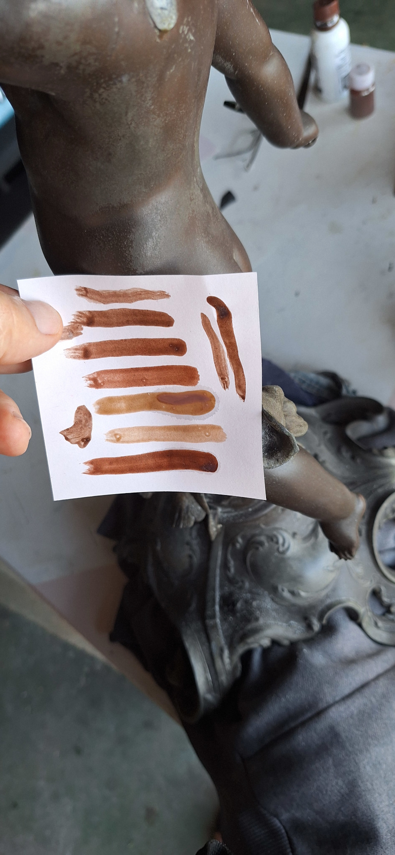 restaura&ccedil;&atilde;o bra&ccedil;o estatueta 1930 ajuste das cores